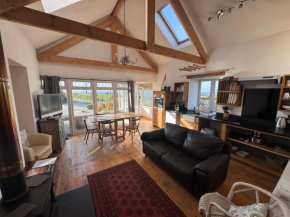 Trevillick Barn 2 bed sleeps 2 plus sofa bed